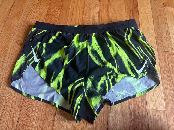 Nike Aeroswift 2” Running Shorts Men’s Large New $90 Retail HV2645-702