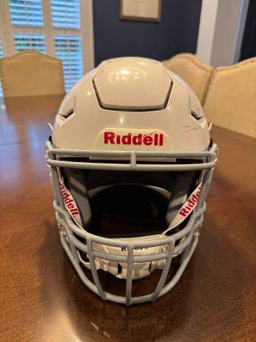 White Youth Large Riddell SpeedFlex Helmet (Used)