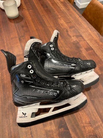 Black 2025 Bauer Supreme M50 Pro Hockey Skates 7.5 (Used)