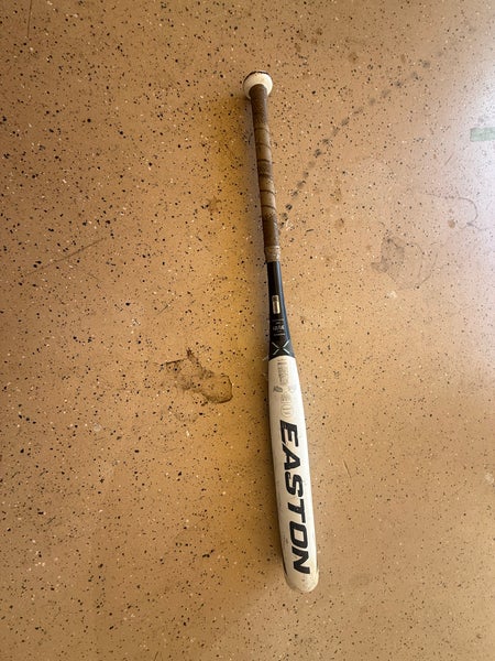 2023 Easton Ghost Composite Bat (-10) 21 oz 31" (Used)