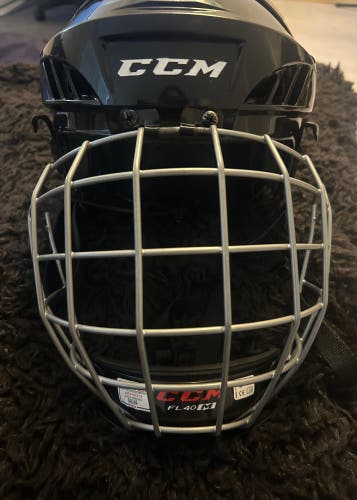 Medium CCM FitLite 40 Helmet (Used)