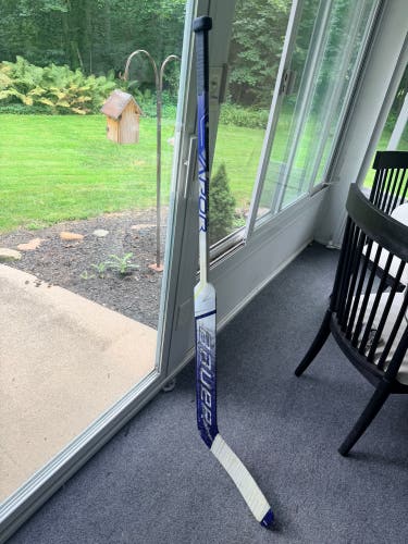 Intermediate Bauer Vapor P21 Regular Goalie Stick 23" Paddle (Used)