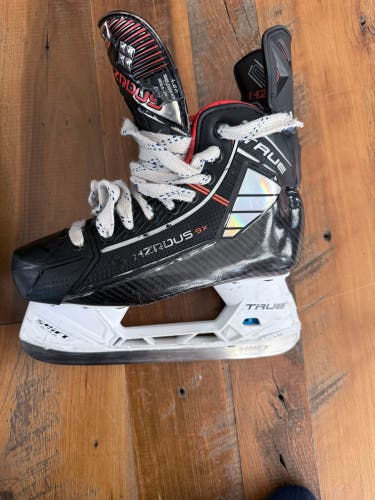 2023 True HZRDUS 9x Hockey Skates Regular Width Size 4.5 (Used)