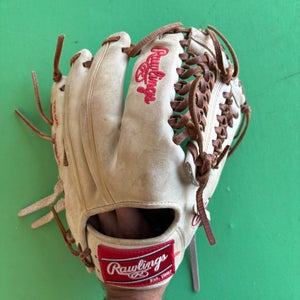 Brown Rawlings Heart of the Hide RH Outfield Baseball Glove 11.75"