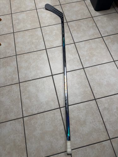 Senior Bauer Vapor Flylite Left Hand Hockey Stick 82 Flex (Used)