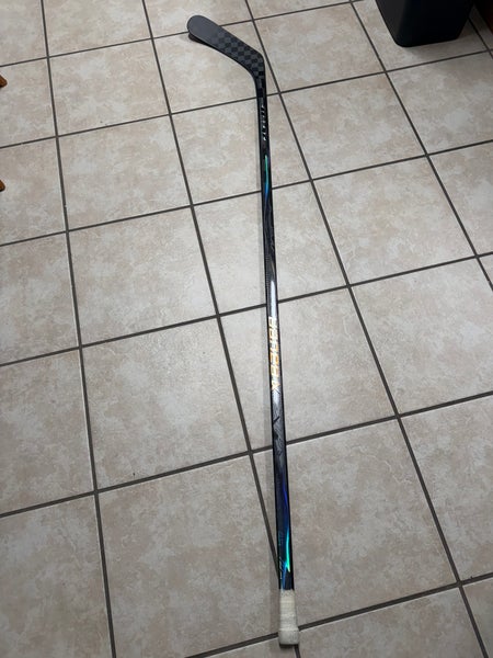 Senior Bauer Vapor Flylite Left Hand Hockey Stick 82 Flex (Used)