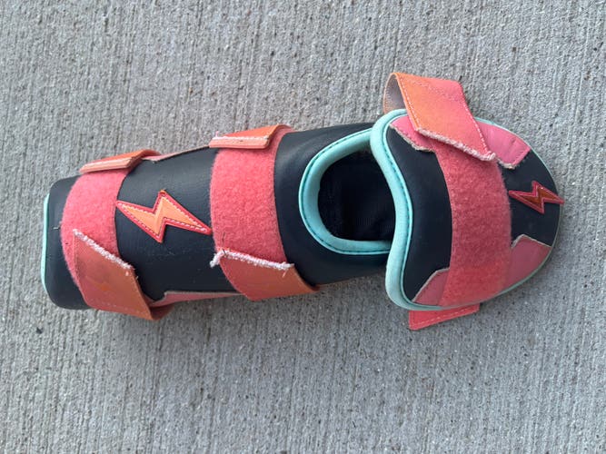Bruce Bolt Shin Guard (Used)