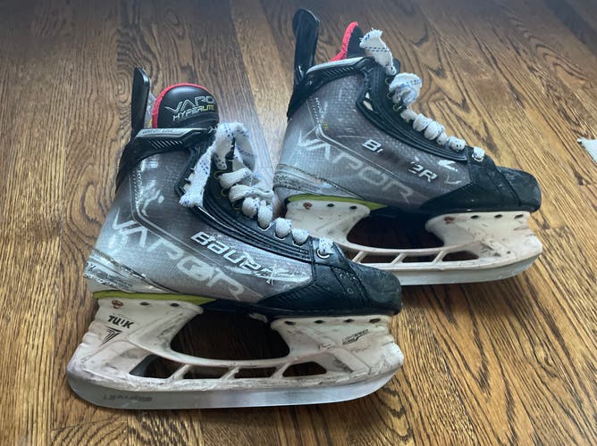 Bauer Vapor Hyperlite Hockey Skates size 6 fit 2