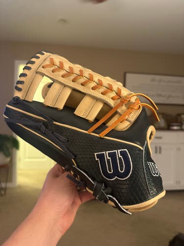 2024 Wilson A2000 LH Outfield Baseball Glove 12.75" (New)