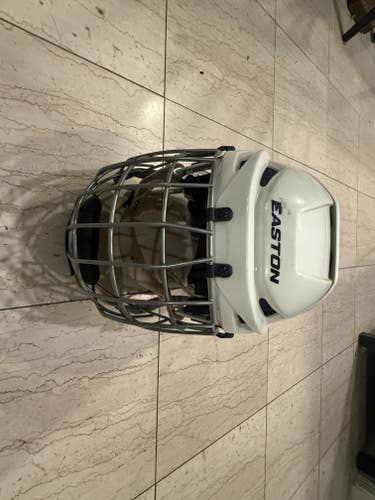 Easton Senior Large E400 Helmet with E500 Face Mask (Used)