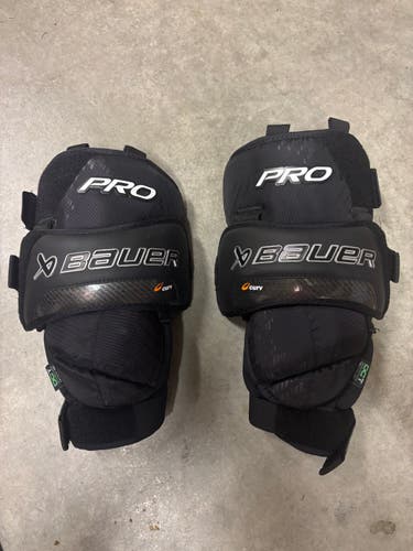 Bauer Pro Knee Pad Intermediate (Used)