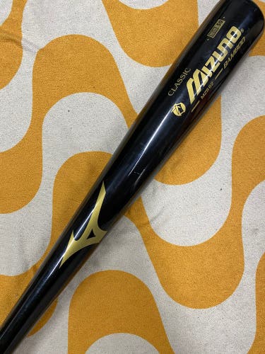 2019 Mizuno Bamboo Classic Bamboo Bat BBCOR Certified (-3) 28 oz 31" (Used)