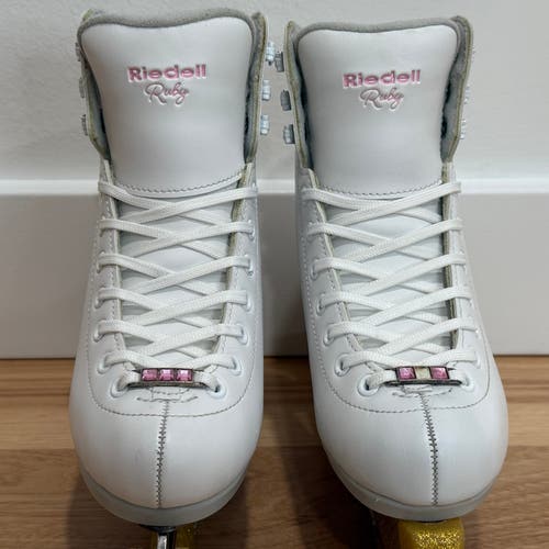 Riedell Ruby Girls White Figure Ice Skates Size 3 Junior