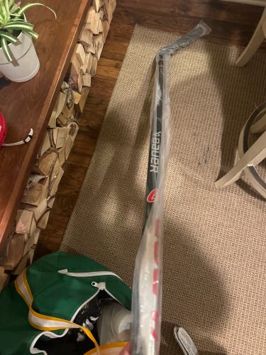 Senior Bauer Vapor League Right Handed Hockey Stick P92 77 Flex Pro Stock (New)