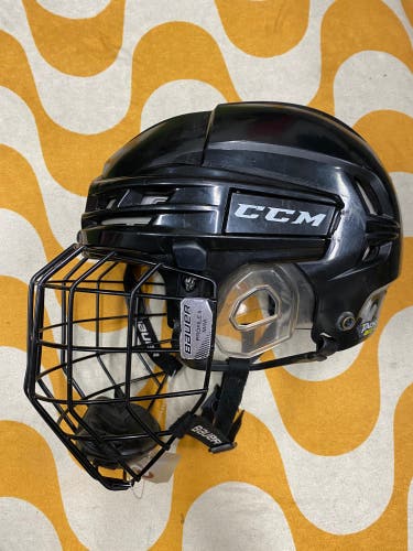 Black Medium CCM Tacks 910 Helmet (Used)