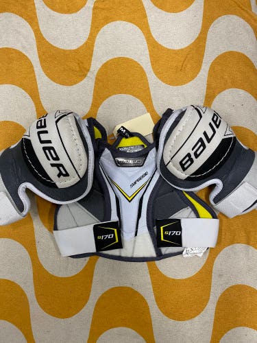 Medium Youth Bauer Supreme S170 Shoulder Pads (New)