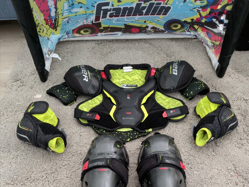 Bauer Starter Kit JR Small shoulder pads, elbow pads
