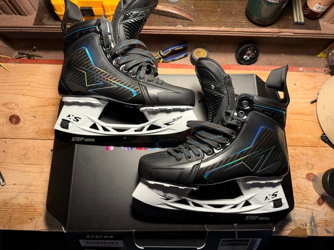 2026 CCM Vizion Hockey Skates 9 (Used)