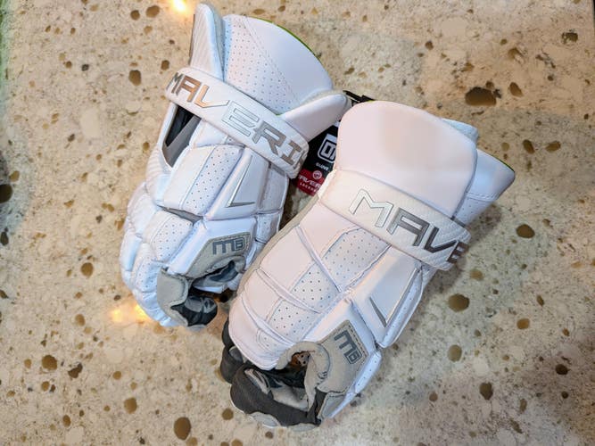 Maverik M6 Lacrosse Gloves (New with tags)