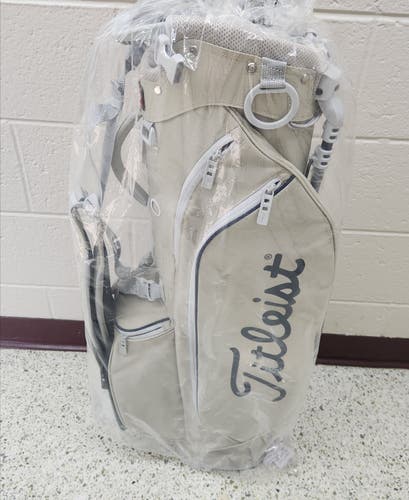 Men's Titleist Carry Bag (New)