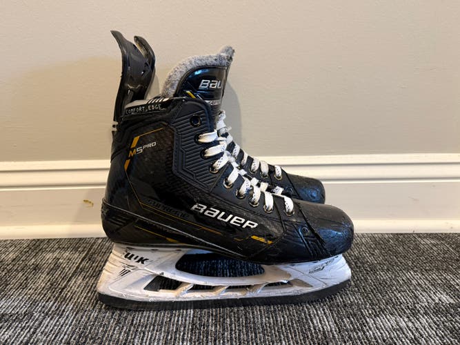 Black 2022 Bauer Supreme M5 Pro Hockey Skates 7.5 (Used)