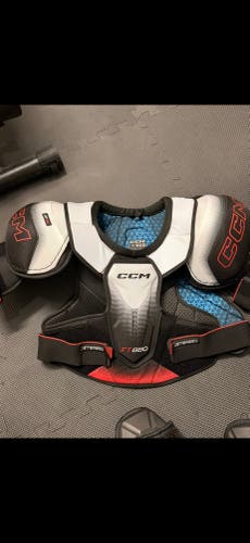 Medium Senior CCM Shoulder Pads (Used)