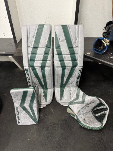 Used 33" 2024 True Catalyst PX3 Regular Goalie Full Set Pro Stock