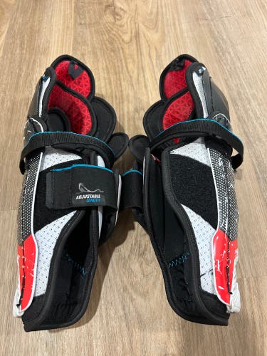 Junior CCM JetSpeed FT6 11" Shin Pads (Used)