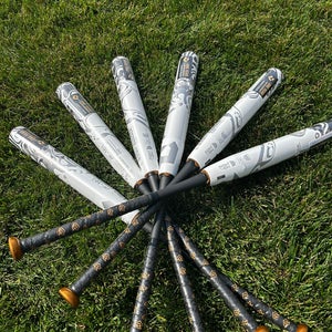 2023 DeMarini Whisper Composite Bat (-10) 22 oz 32" (New)