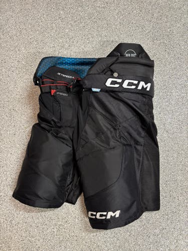 Men's Senior Large CCM JetSpeed + Hockey Pants (Used)