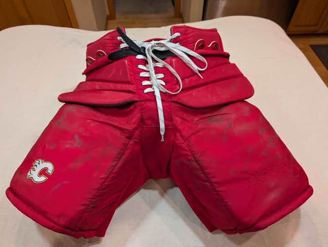 Calgary Flames Pro Stock: Vaughn V10 Pro Carbon Pants (L)