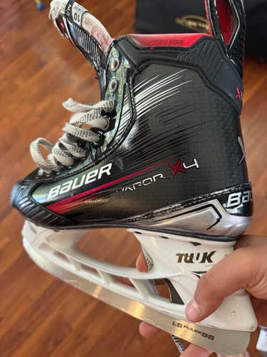 Bauer Vapor X4 Hockey Skates 10 (Used)