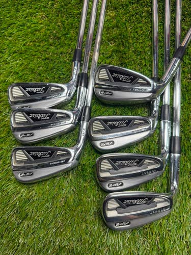 Titleist AP2 - 710 - IRON SET 4-Pw - Steel - Regular Flex - LH (-1/2)