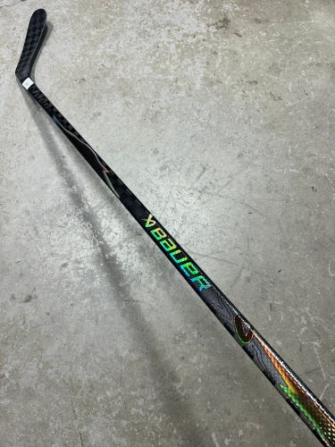 87 Flex P92 Senior Bauer Flylite Right Hand Hockey Stick Pro Stock (New)