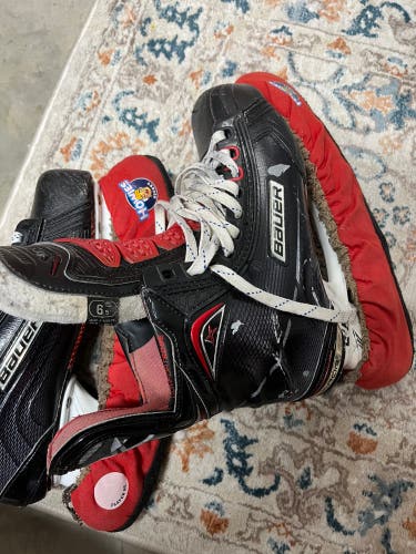 2017 Bauer Vapor 1X Hockey Skates Extra Wide Width Size 6.5 (Used)