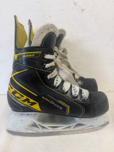 Black CCM Super Tacks 9350 Hockey Skates Regular Width 12 (Used)