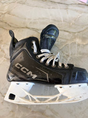 Black/Gray 2024 CCM Tacks XF Pro Hockey Skates Regular Width Size 3.5 (Used)