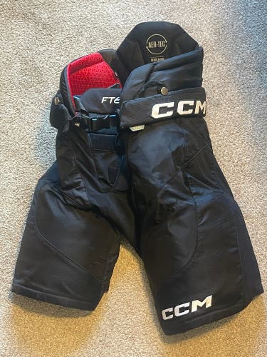 Men's Senior Medium CCM JetSpeed FT6 Hockey Pants (Used)