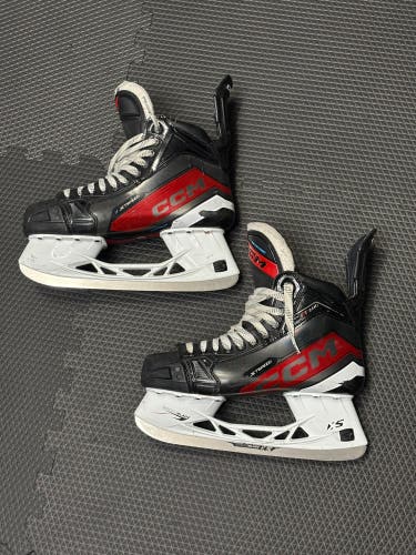 CCM JetSpeed FT680 Hockey Skates size 9 Regular Width Great Condition