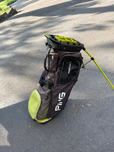 Men's Ping Hoofer Lite Bag (Used)