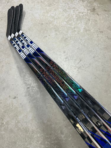 4 Pack P92 90 Flex Senior True Hzrdus 9x4 Right Hand Hockey Stick Pro Stock (New)