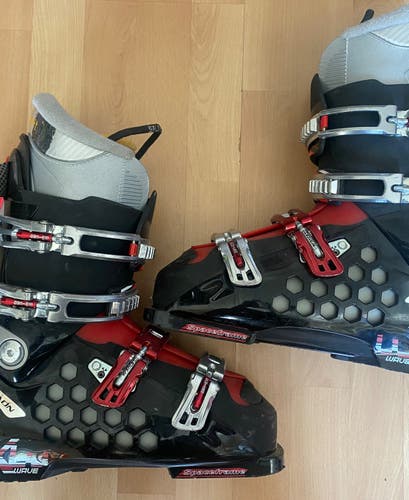 Mondo 29 & 29.5 Salomon XWave Ski Boots (Used)
