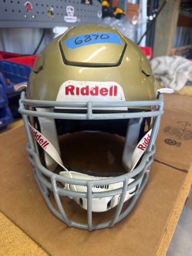 USED RIDDELL FLEX ADULT HELMET - MEDIUM - VEGAS GOLD