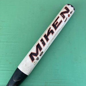 White Miken Freak Composite Bat (-7) Composite 27 oz 34" (Used)