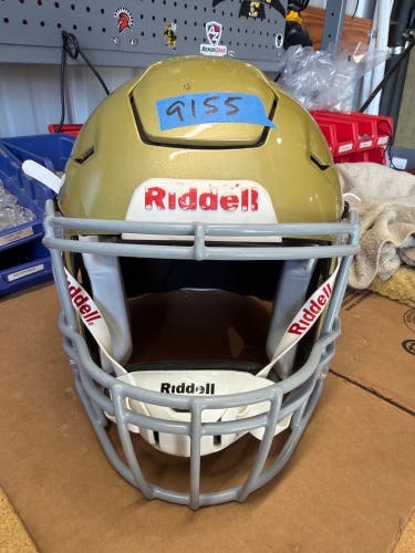 USED RIDDELL FLEX ADULT HELMET - MEDIUM - VEGAS GOLD