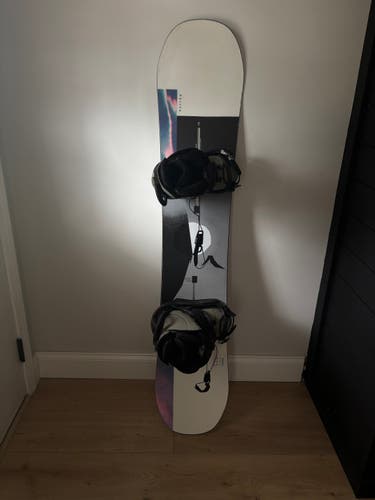 Women's Burton Snowboard With Bindings 144 cm (Used)