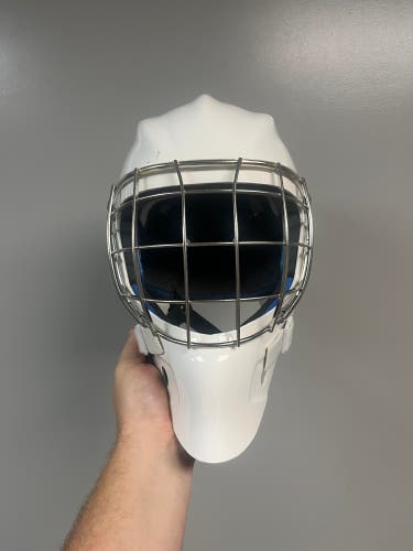 Senior Medium Vaughn Vision VM Pro Goalie Mask (New)