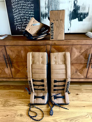 33" Vaughn V10 Pro Carbon Regular Goalie Full Set (Used)
