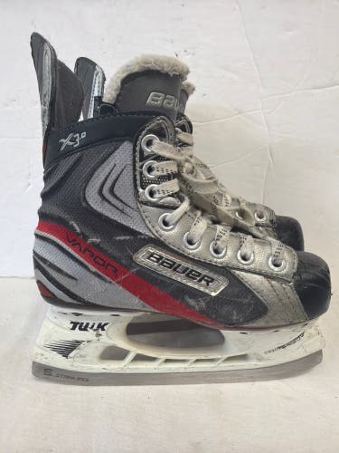 Bauer Vapor X3.0 Hockey Skates Extra Wide Width Size 1 (Used)