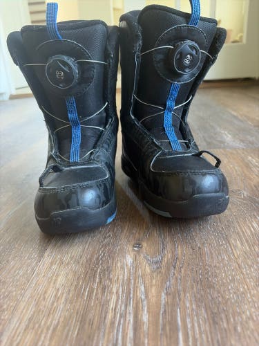 Kid's 1Y (Big Kids / Youth) K2 Snowboard Boots (Used)